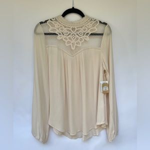 Women’s Taylor and Sage Cream Boho Long Sleeve Top | Size Medium